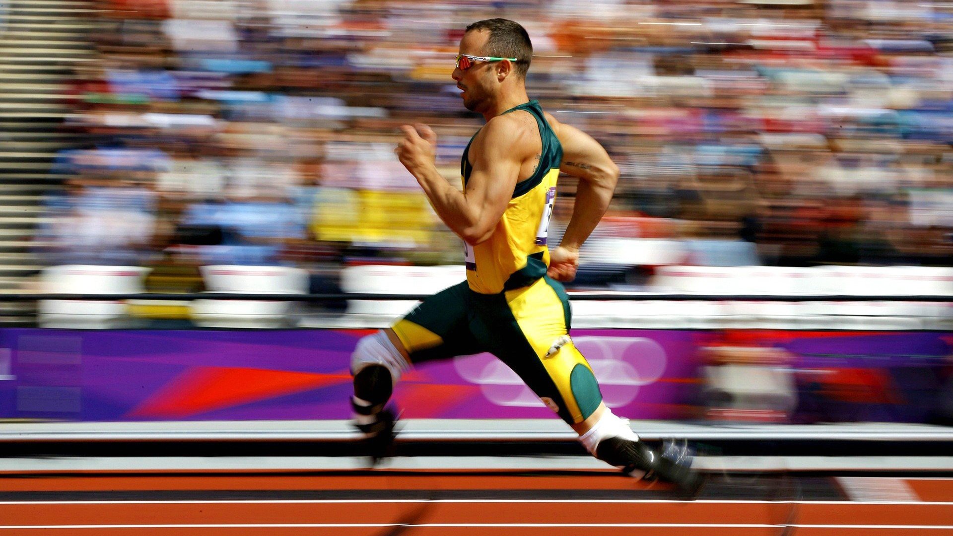 MotoGP日本站马奎斯再登领奖台，展现顽强拼搏，马奎斯摩托车比赛视频