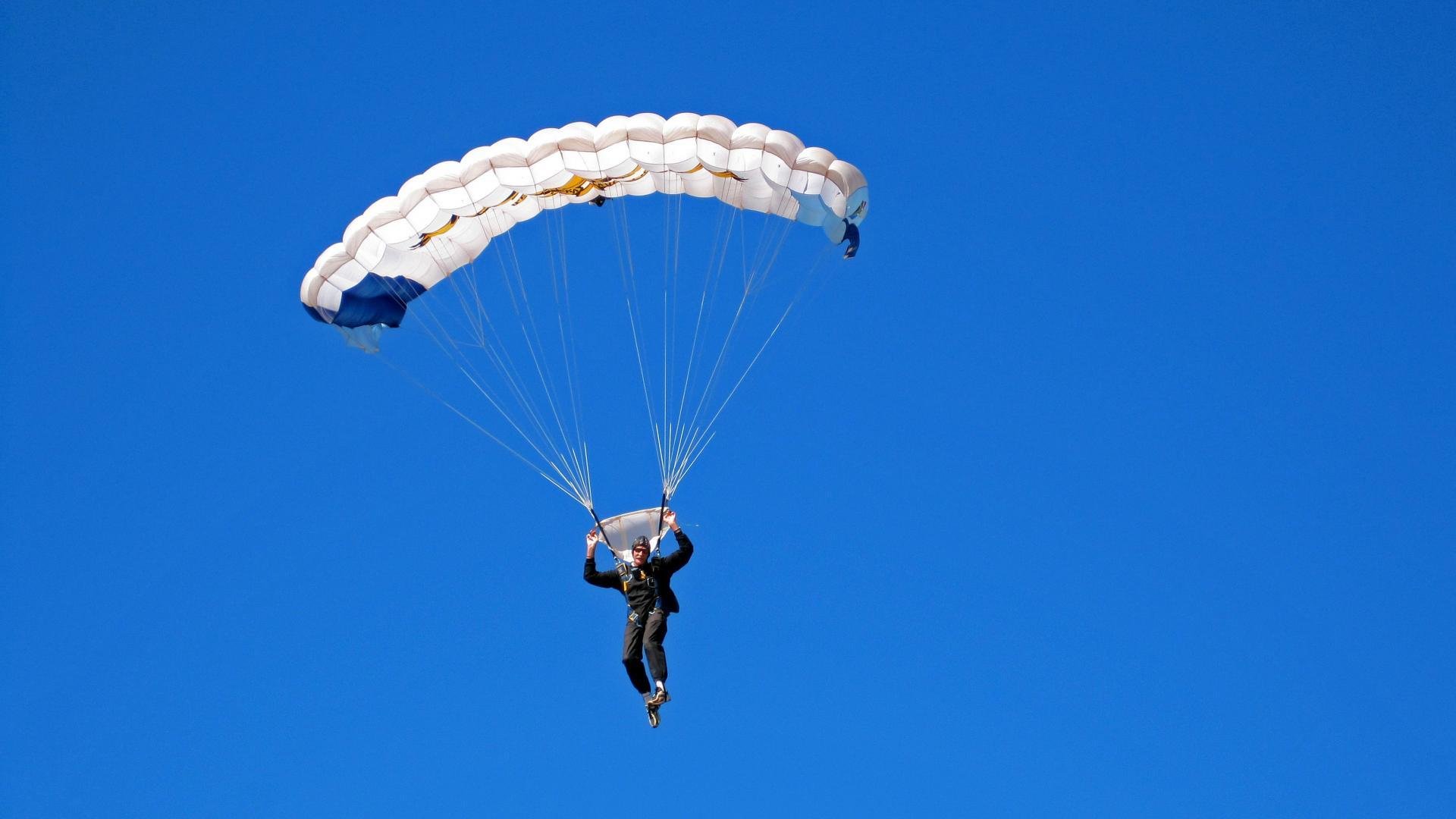 世界田径:肯尼亚跑者连续破纪录,赛场火爆!,肯尼亚长跑运动员名单